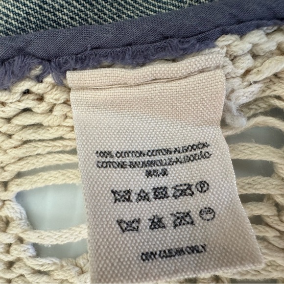 Free People crochet jeans Vest Jacket distressed Macrame Cargo Moody Blue Combo - Picture 11 of 11